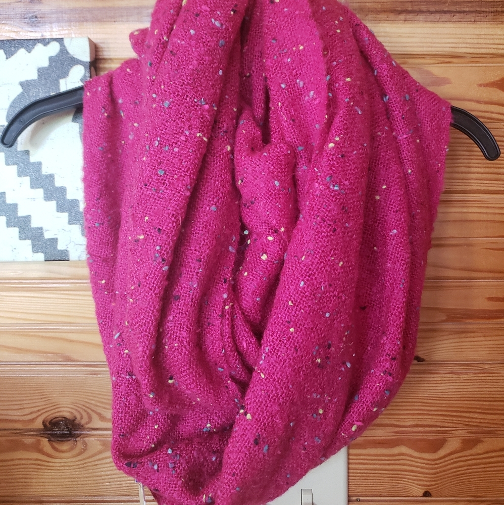NWT! Loop blanket scarf